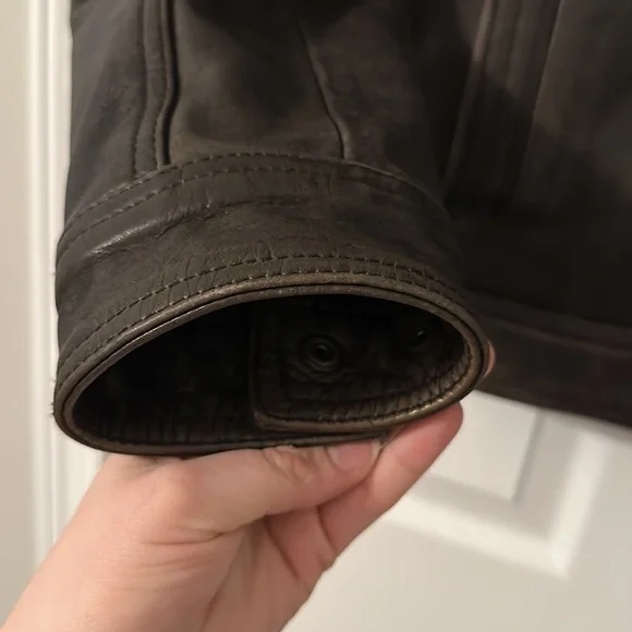 Men’s Leather Jacket - Picture 6 of 7